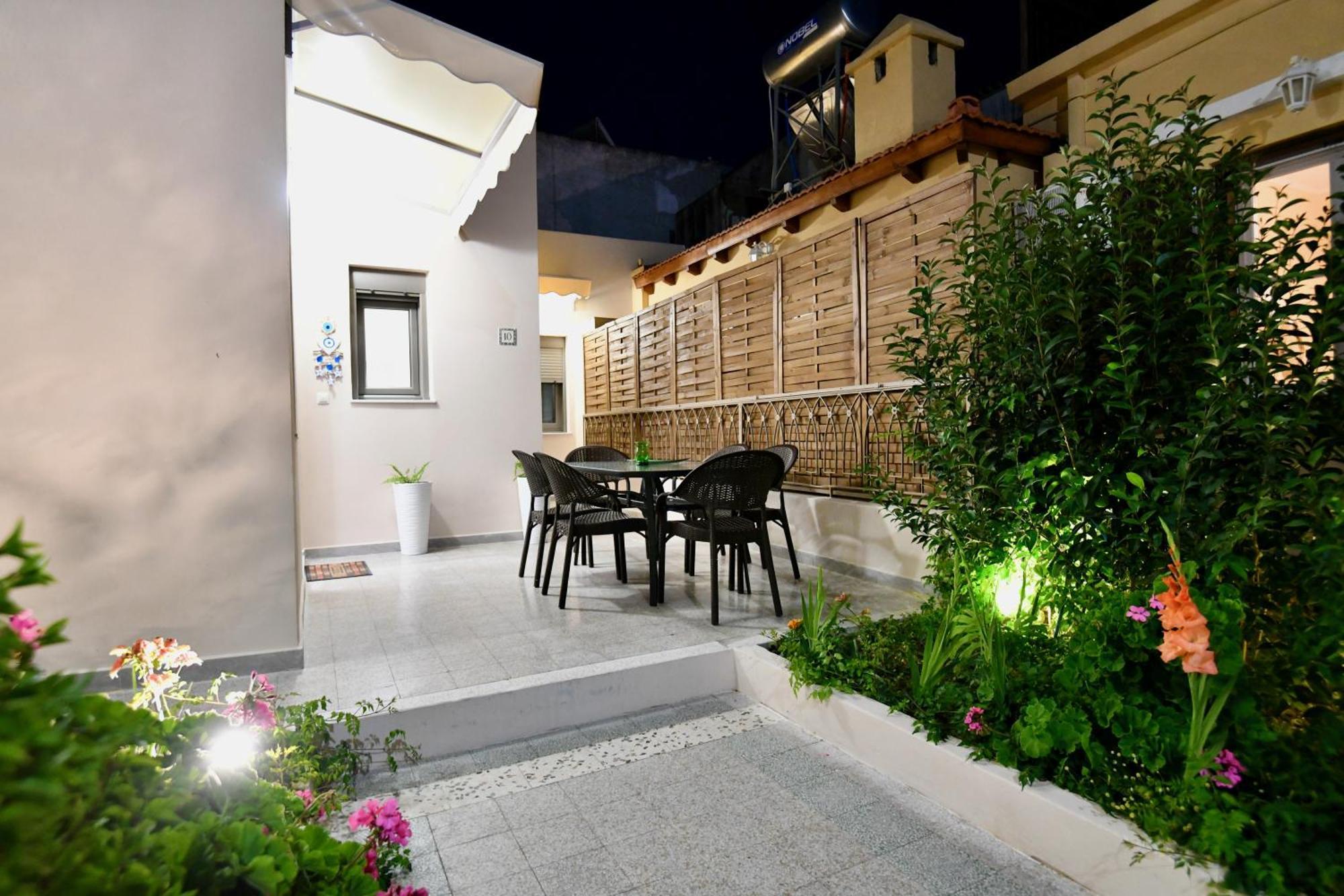 בית נופש Elli's Private House *
