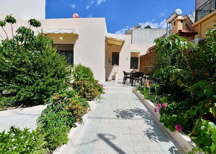 Elli\'S Private House